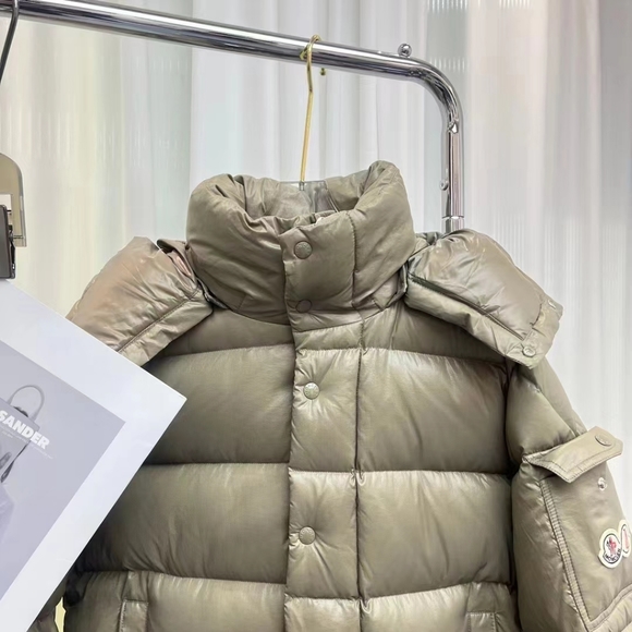 Moncler down jacket - Picture 5 of 7